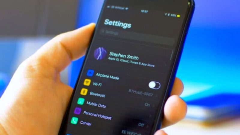 How to activate the dark mode and put the iPhone completely black